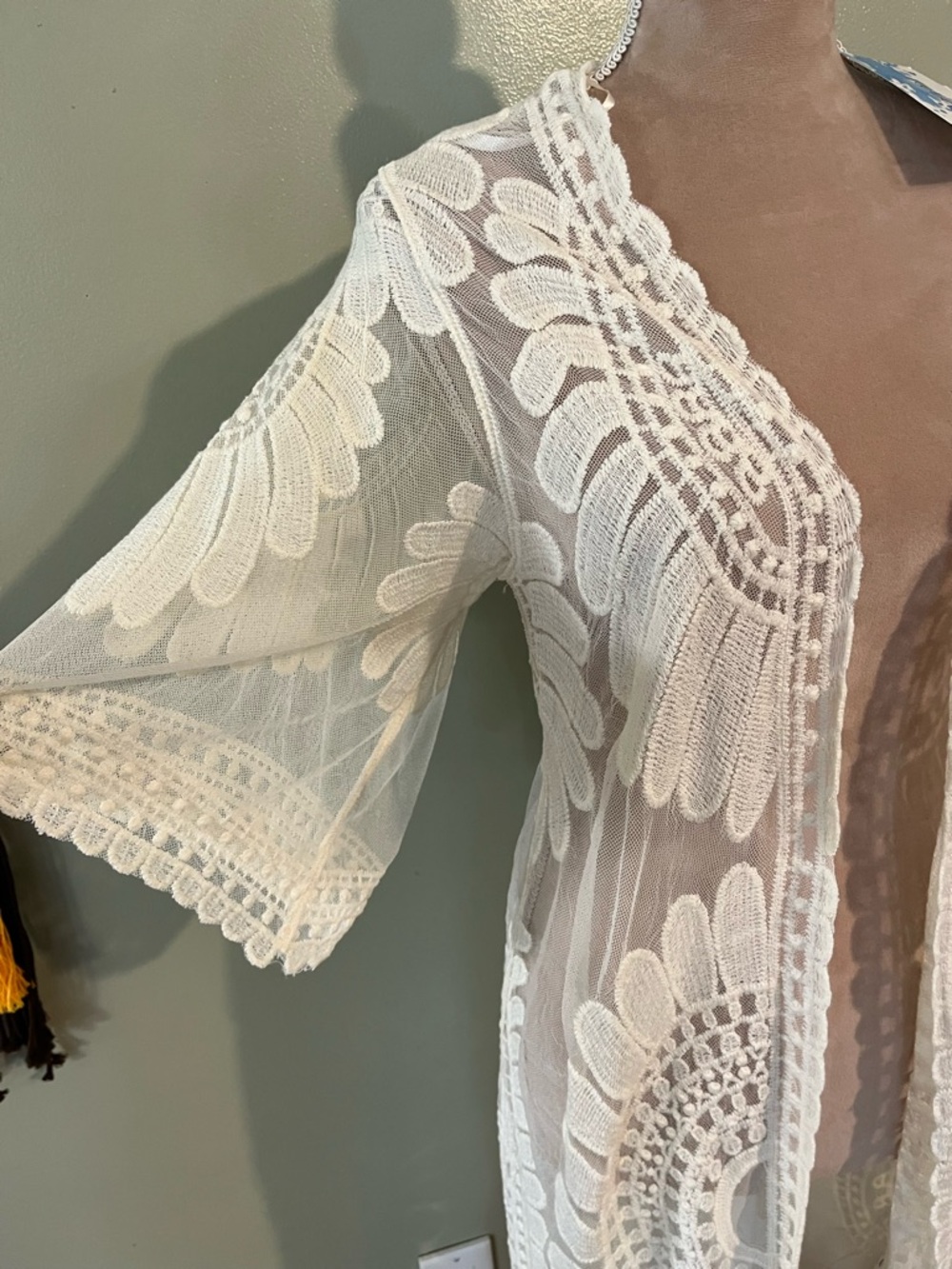 Women’s Rebelion  Cream  Lace Crochet Duster Kimono  S NWT - Picture 3 of 7